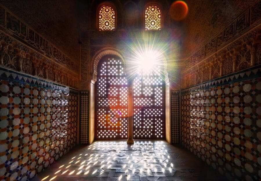 Private Official Guide Alhambra (tickets not included) - Walking Tour of the Alhambra’s Exterior and Gardens