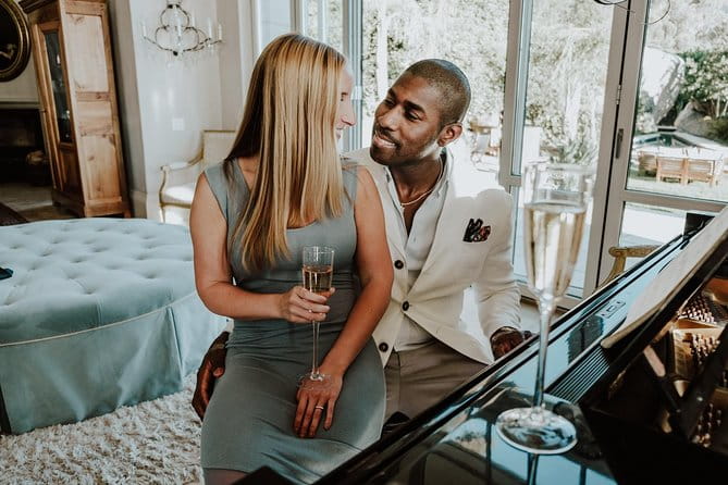 Private Photo Session with a Local Photographer in Marbella - Who Should Consider This Experience?