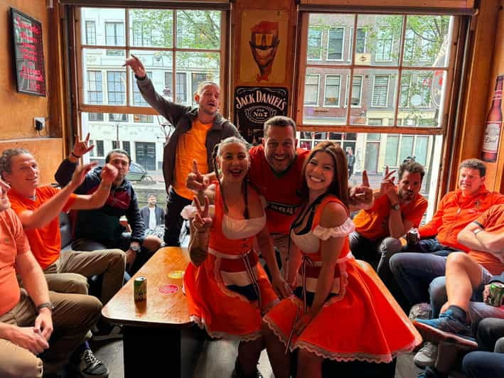 Private Red Light Tour City Center with Beer Maid Guide - What to Expect During the Tour