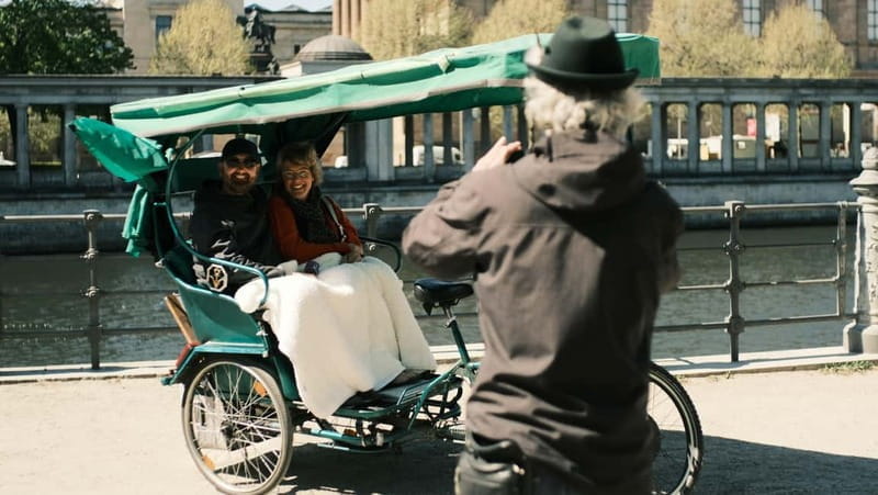 Private Rickshaw Berlin Highlights and secrets up-to 6 Pers. - FAQs