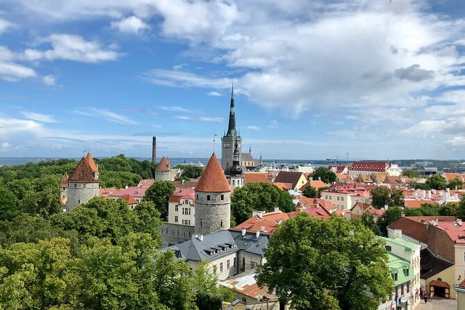 Private Riga Tallin Transfer and Tour - Pärnu: Baltic Coast’s Vibrant Gem