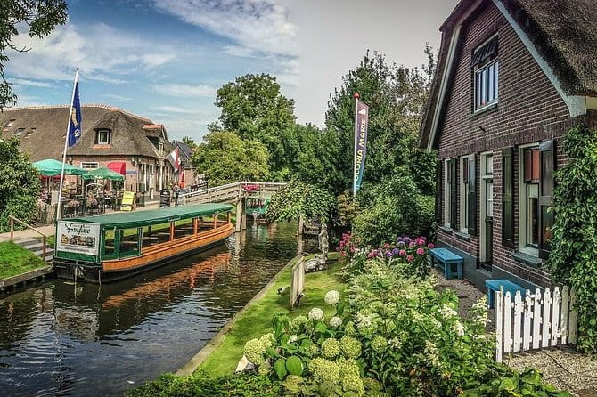 Private Sightseeing Tour to Giethoorn Dutch Venice from Amsterdam - Logistics and Value