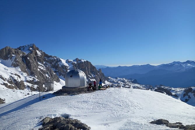 Private Snowshoe Route to Cabaña Verónica in the Picos de Europa - Entering the Picos de Europa: A Snowy Wonderland