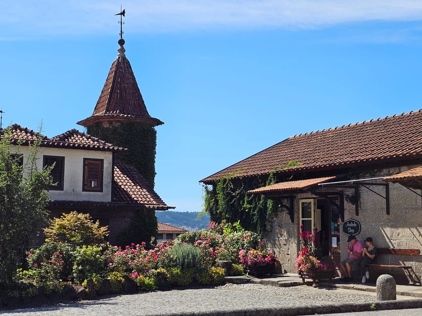 Private Sommelier Tour (Verde e Douro): 3 Wineries and Lunch - The Culinary Highlight: Portuguese Lunch