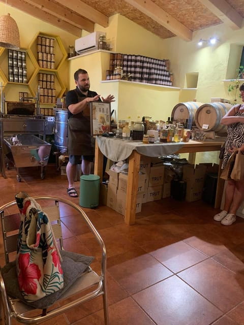 Private tour Gin, Honey and Wine, Discover Korcula - Price and Logistics Analysis