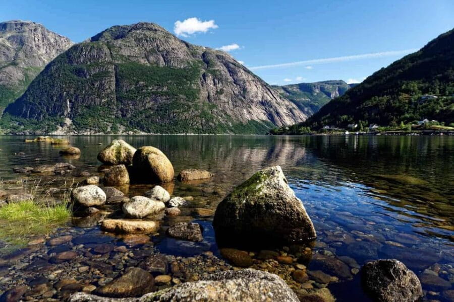 Private Tour-Hardangerfjord, Voss Gondol &4 Great Waterfalls - Who Will Love This Tour?
