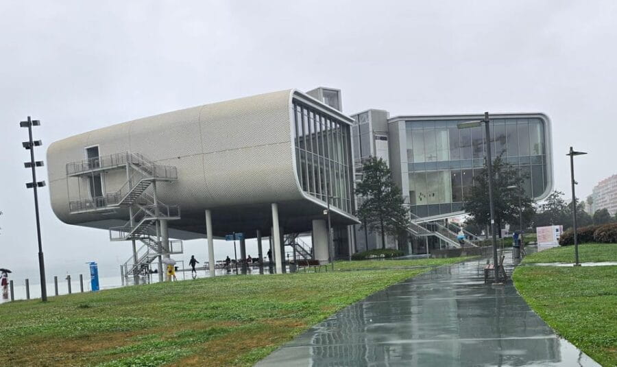 Private tour of Santander with interior of the cathedral and Centro Botín - Exploring Santander’s Architectural Heart: The Cathedral