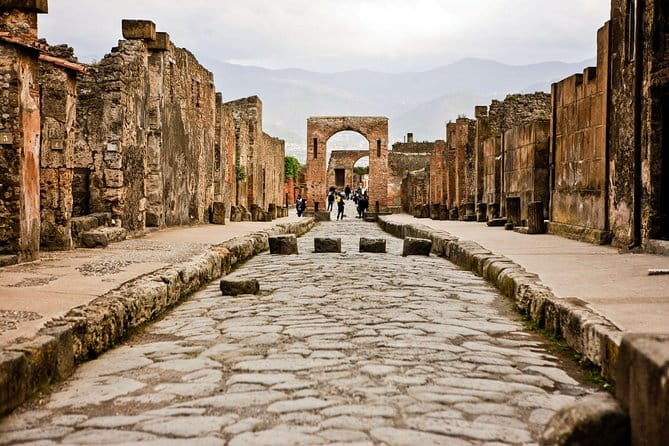 Private tour to Pompeii Herculaneum and Vesuvius - Climbing Vesuvius: The Grand Finale
