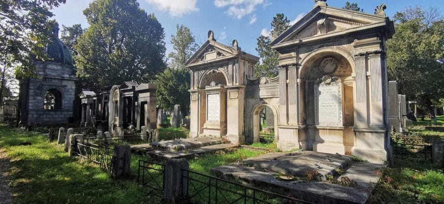 Private tour: Vienna Central Cemetery 1st gate and 2nd gate - The Sum Up: Who Should Consider This Tour?
