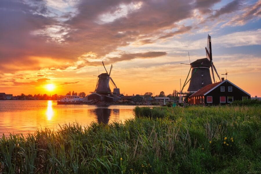 Private Tour Zaanse Schans Windmills, Volendam & Marken - Is It Worth the Price?