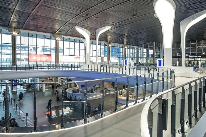 Private transfer from Central Railway Station to any location in Warsaw - Key Points / Takeaways