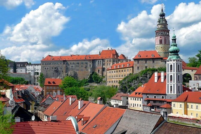 Private Transfer from Prague to Passau with stopover in Cesky Krumlov - Transport and Logistics: Comfort and Convenience