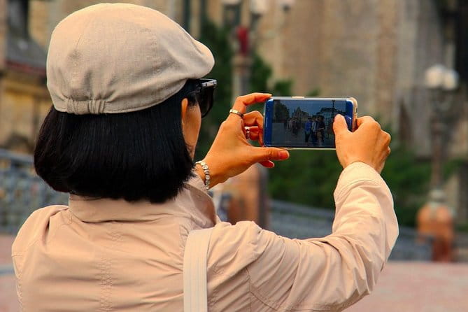 Private Transfer from Salzburg to Prague with local English-speaking driver - Why This Transfer Stands Out