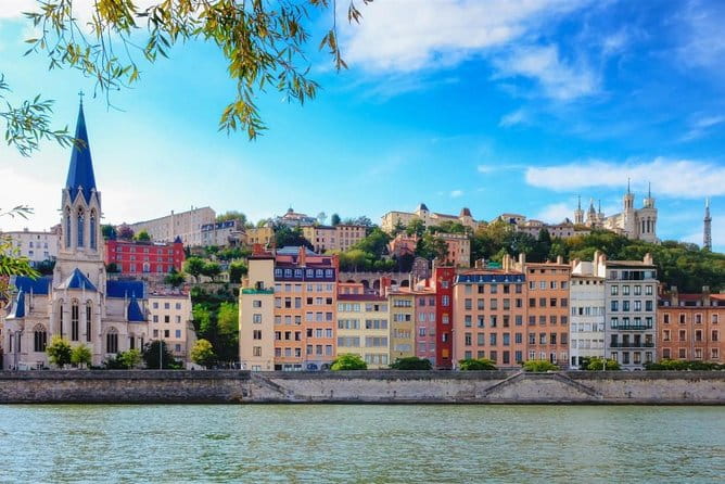 Private Transfer: Lyon Airport LYS to Lyon City in Luxury Van - The Experience in Detail: What to Expect