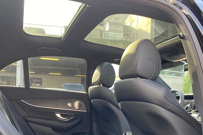 Private Transfer Paris from and to Airport (CDG, Orly, Beauvais) - Why This Transfer Service Stands Out in Paris