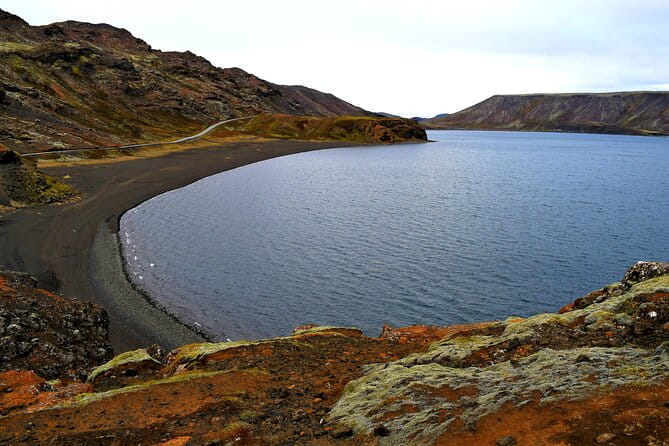 Private Transfer Reykjavik to Keflavik Airport - The Sum Up