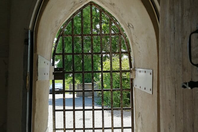 Private visit in an Irish Castle Home - Who Will Love This Experience?