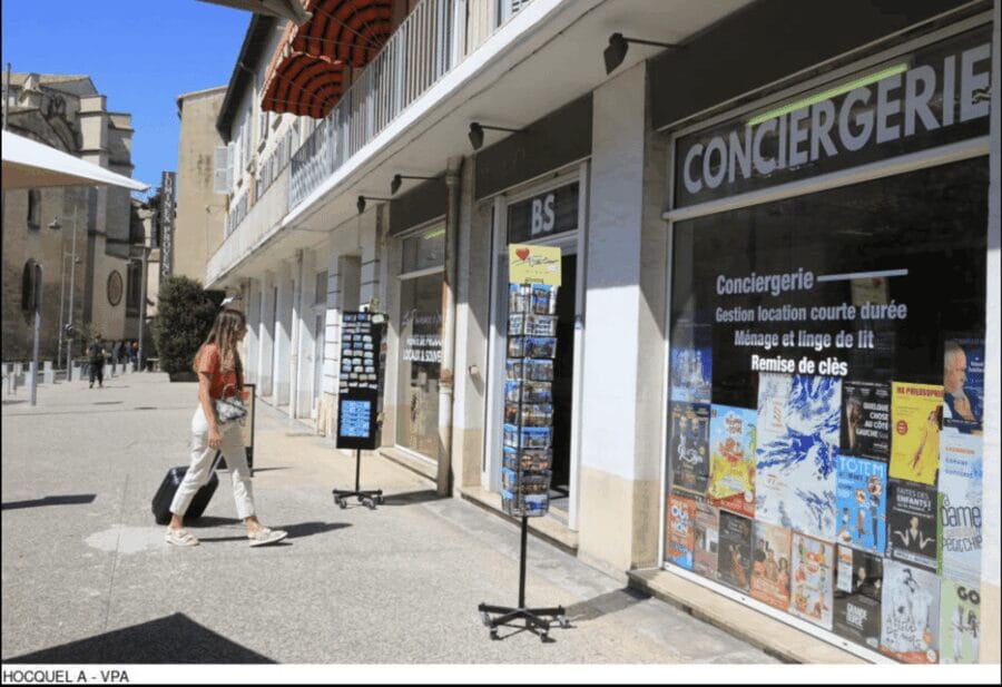 Provencal flavours and Secrets of the City - Exploring Provençal Flavors and Secrets: A Detailed Review