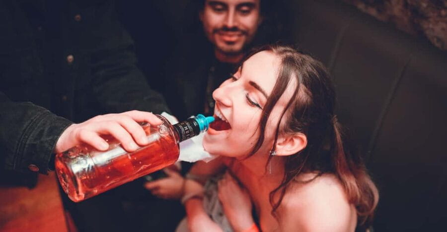 Pub Crawl 1hr Unlimited Beer + Vodka then Clubs in Katowice - Price and Logistics: What You Need to Know