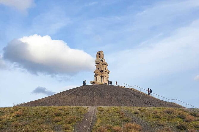 Puzzle scavenger hunt around the Gelsenkirchen stairway to heaven - The Route in Detail: Art, Industry, and Play