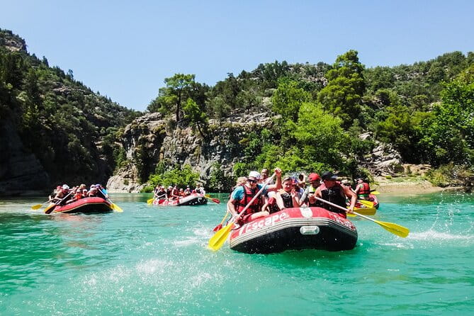 Rafting at Koprulu Canyon with Zipline Incl. Lunch f/Alanya - The Midday Break: Lunch and Rest