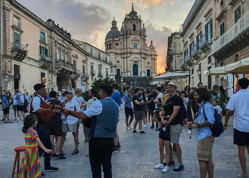 Ragusa guided walking tour - The Guide: Knowledge, Friendliness, and Engagement
