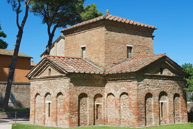 Ravenna 3- Hour Private Walking Tour - Entering Ravenna’s Iconic Monuments