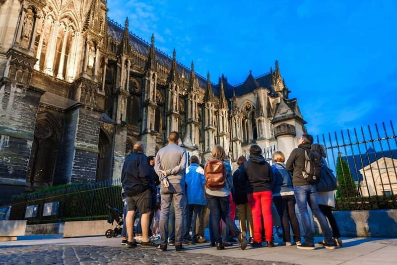 Reims Guided tour by night - Who Should Consider This Tour?