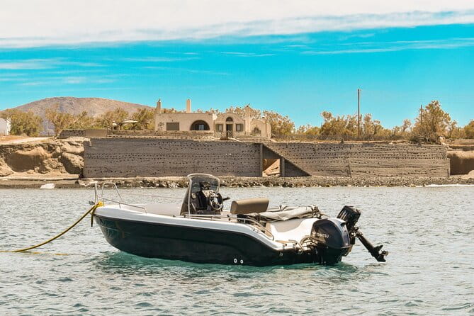 Rent a Boat with 30/50hp Engine in Santorini without a License - Who Would Love This Experience?
