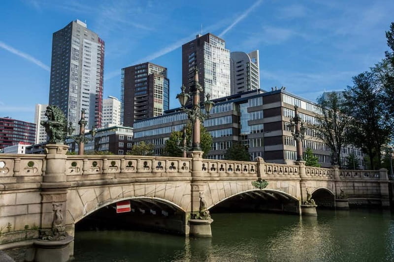 Rent a Canoe in Wijnhaven, Rotterdam - The Route and Sights: A Balancing Act of History and Modernity
