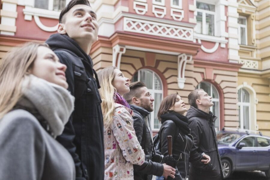 "Rent a Local & Unveil the City in 2 hours" - The Itinerary: A Brief but Meaningful Journey