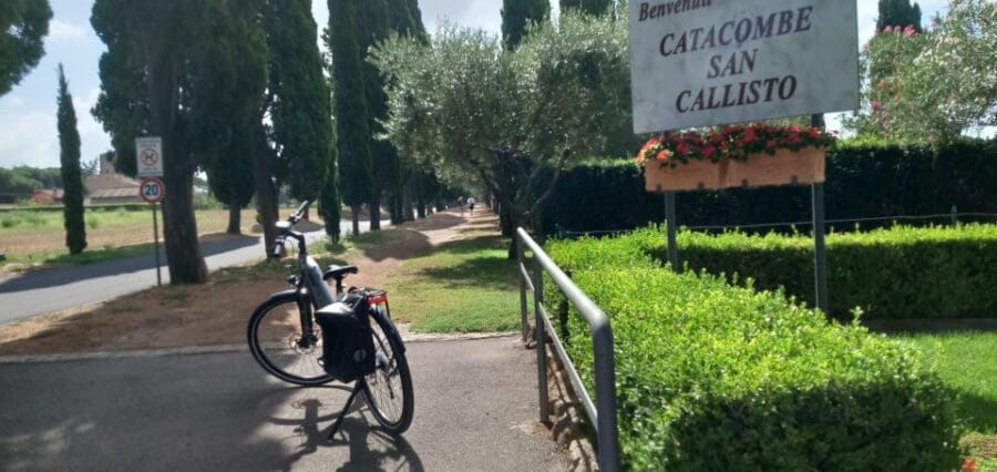 Rent Top E-bike for an epic day in Rome - Cycling Past Ancient Rome’s Most Famous Landmarks