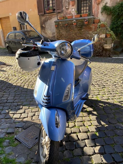 RENTA A VESPA - Who Should Consider a Vespa Rental in Rome?