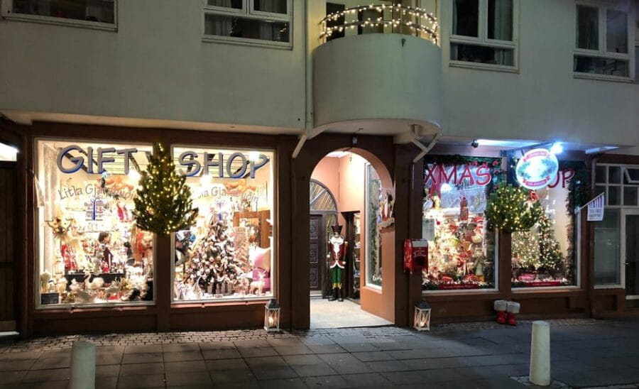 Reykjavik: Christmas Food Tour with Tastings and Drinks - Who Will Love This Tour?