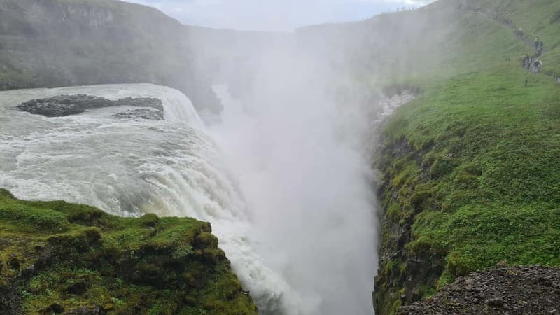 Reykjavík: Golden Circle, 2 Geysers & Geothermal Bakery Tour - The Practical Side: What to Expect