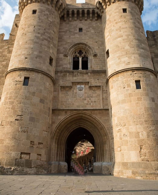 Rhodes: Free exploration of Rhodes City Transfer. - Who will love this tour?