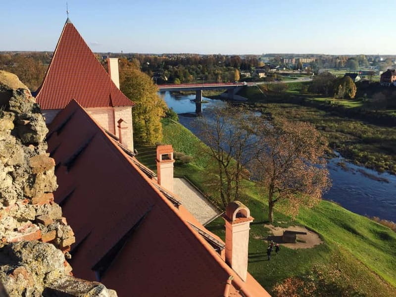 Riga: Bauska Castle, Rundale Palace and Hill of Crosses Trip - Who’s This Tour Best For?