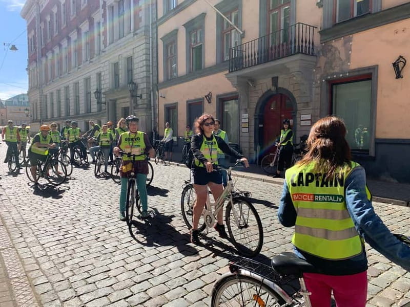 Riga: Guided City Highlights Bike Tour - What’s Included and How It Works