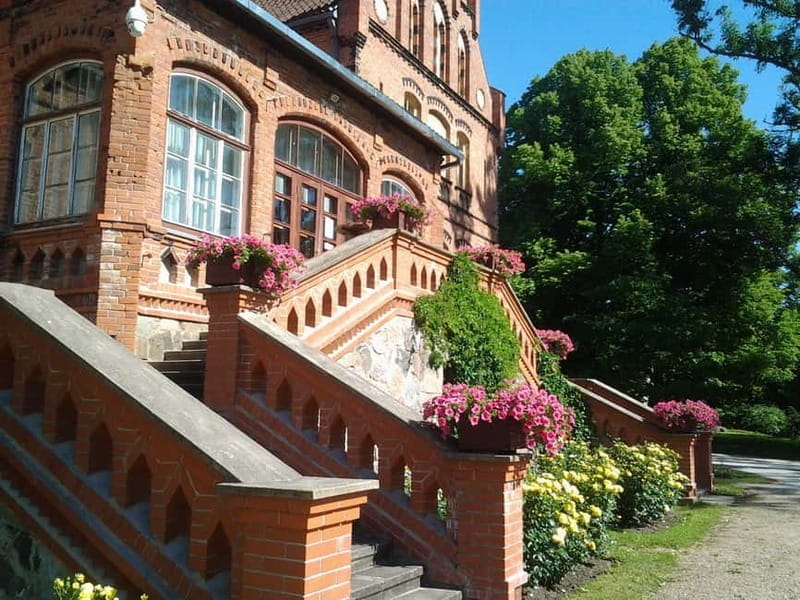 Riga: Nearby Manors and Castles Tour - Who Should Consider This Tour?