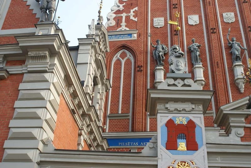Riga: Old Town Walking Tour with Art Nouveau Highlights - Why This Tour Stands Out