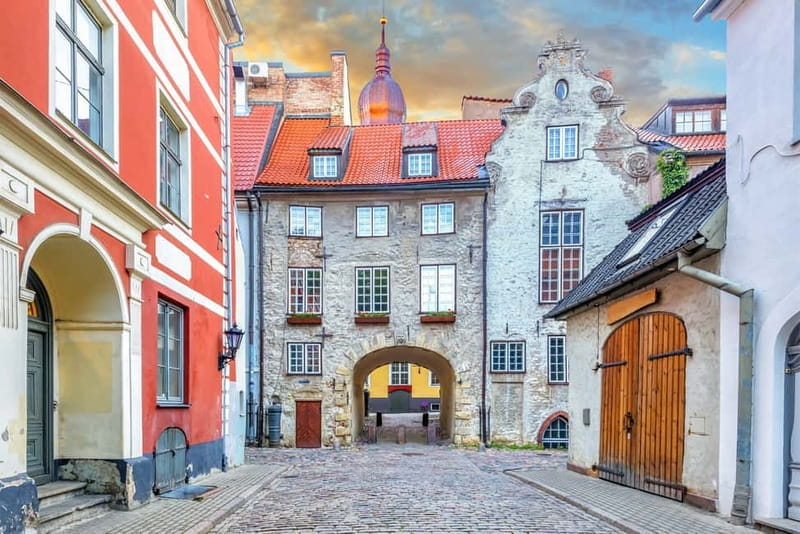 Riga: Private Tour with a Local Guide - The Itinerary: Curating Your Perfect Riga Day