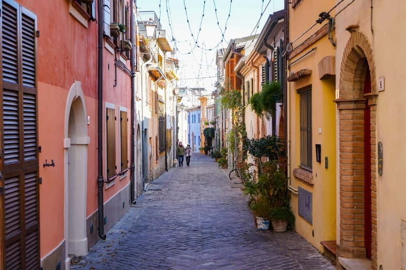 Rimini Experience: guided tour and mini cruise - Borgo San Giuliano: A Neighborhood Painted with Stories and Murals