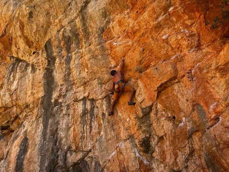 Rock Climbing Experience in Heraklion Crete with a Guide - The Climbing Itself: Routes and Challenge