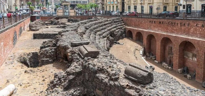 Roman Catania: exploring a glorious past - Exploring the Roman Amphitheater: A Monument to Gladiators and Spectacles