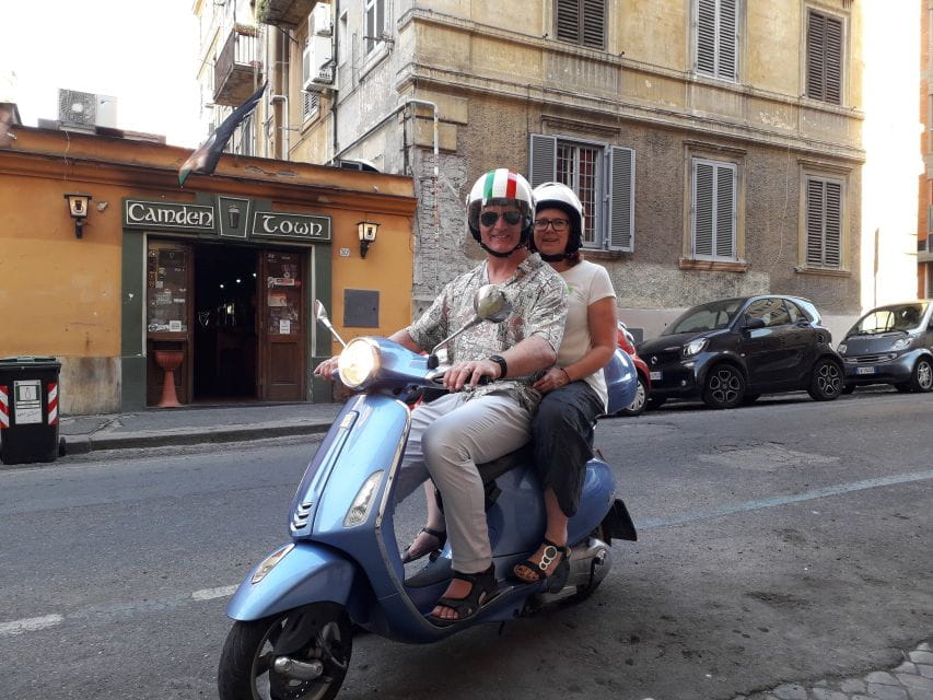 Rome by night on Vespa - Discovering Rome by Night on Vespa: An In-Depth Review