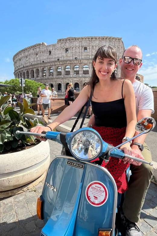 Rome by Vespa with a local - The Highlights: Landmarks and Local Life