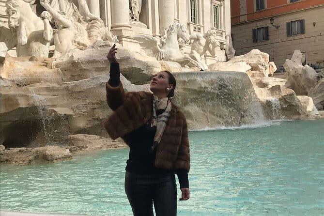 Rome City Center Walking Tour and GelatoTasting- Up To 6 People - A Glimpse of 19th-Century Elegance: Galleria Sciarra