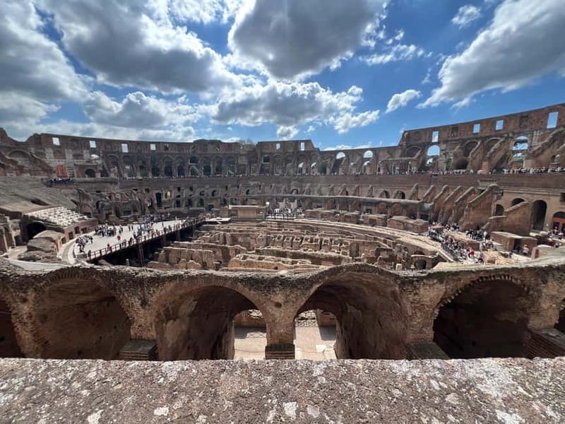 Rome: Colosseum & Forum with AudioGuide App + Optional Arena - Exploring the Roman Forum and Palatine Hill