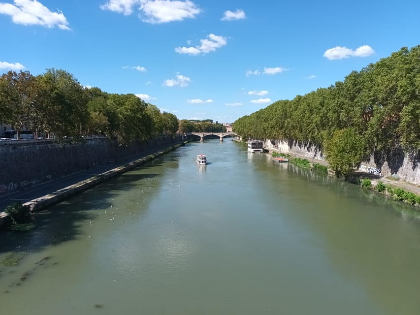 Rome: E-Bike Tour of the Seven Hills - The Itinerary in Detail: From Piazza dellOrso to Trastevere