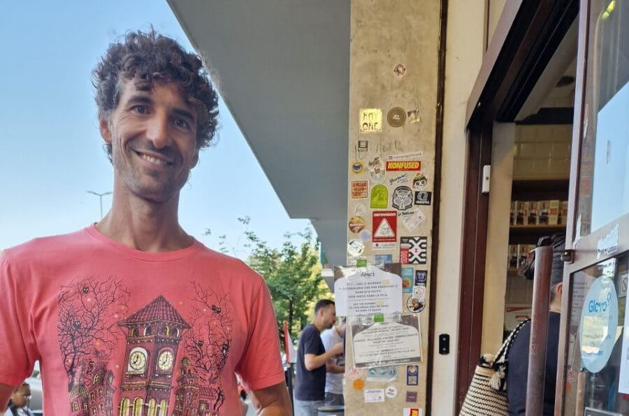 Rome: Legends of Prati at Lunch with Trionfale Food Market - Entering La Cannoleria Siciliana: Starting the Food Journey